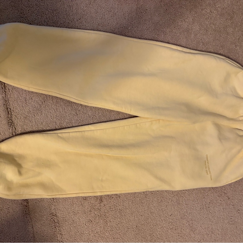 Comfrt Soft Yellow Joggers